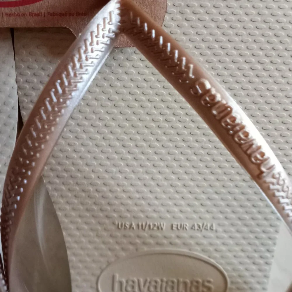 'havaianas' Slim Flip Flop NWT Size11/12 Matt Gold - Picture 2 of 9
